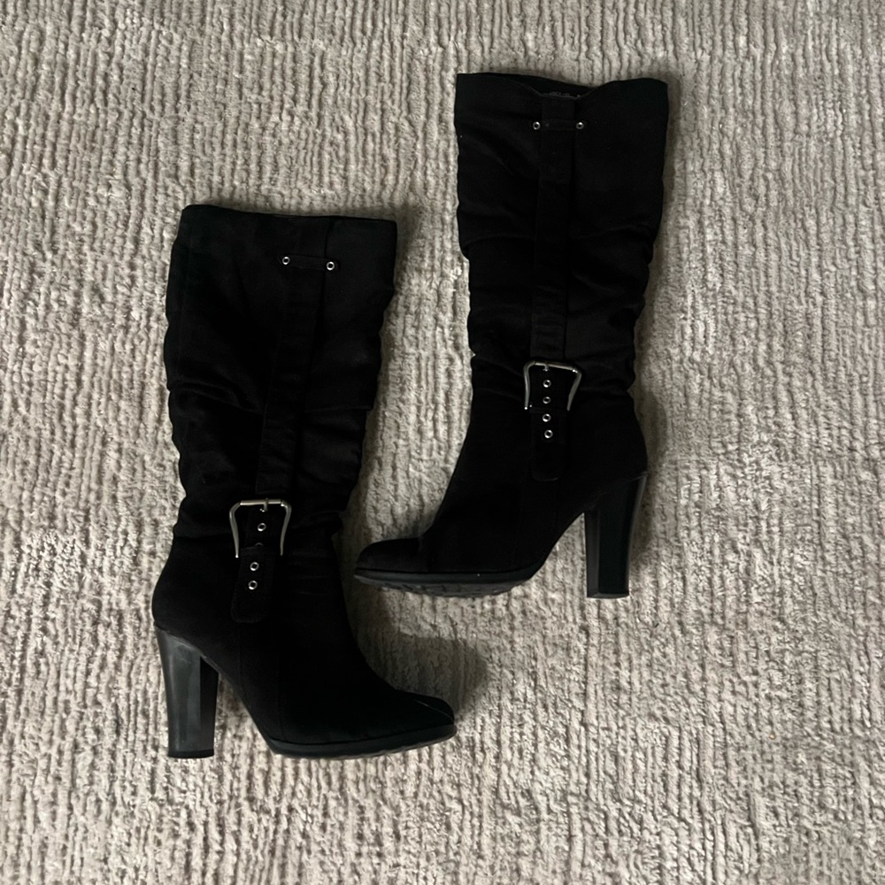 Elegant Black Heeled Boots